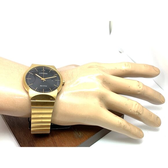 Citizen Men's Watch BM7582-56E Eco Drive Black Dial Gold Stainless Steel 40mm - Picture 5 of 15